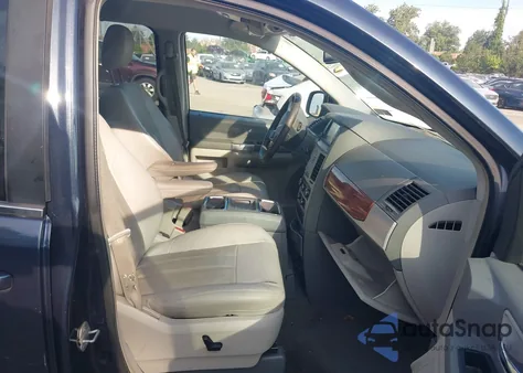 2008 Chrysler Town & Country Touring z USA, uszkodzony, nr VIN 2A8HR54P08R759786